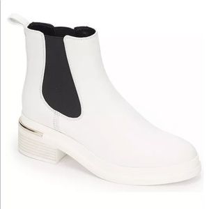 Chelsea boots Kenneth Cole brand new
